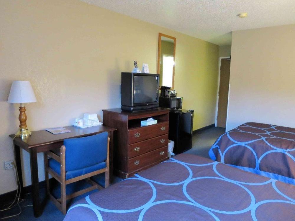 Motel Super 8 By Wyndham Newburgh/West Point Stewart Intl Airport Zewnętrze zdjęcie