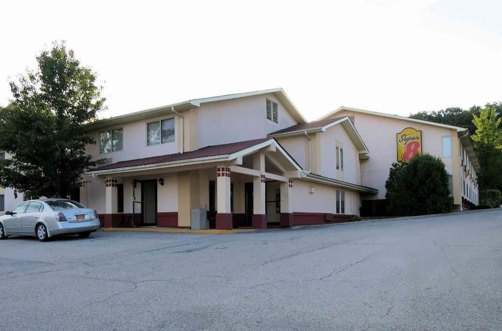 Motel Super 8 By Wyndham Newburgh/West Point Stewart Intl Airport Zewnętrze zdjęcie