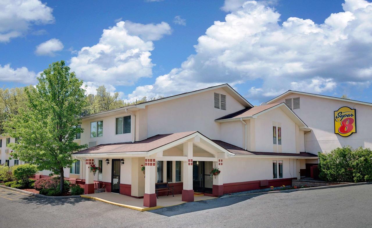 Motel Super 8 By Wyndham Newburgh/West Point Stewart Intl Airport Zewnętrze zdjęcie